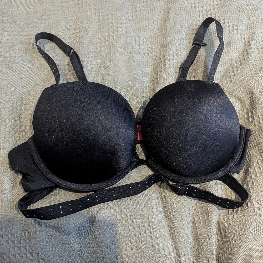 3 For $35 La SENZA Beyond Sexy Black Bra